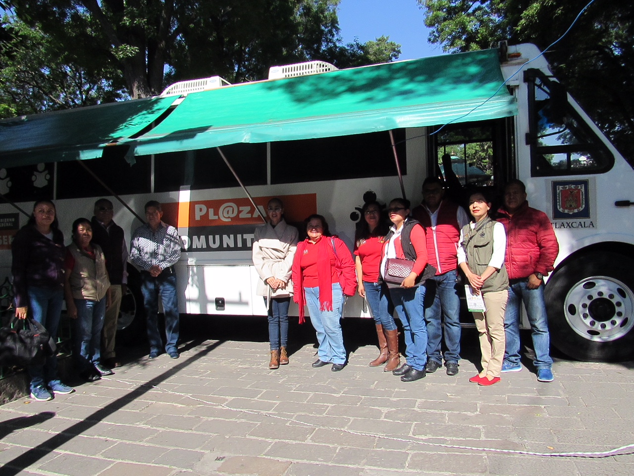 Instalan plaza comunitaria móvil en el zócalo de la Capital